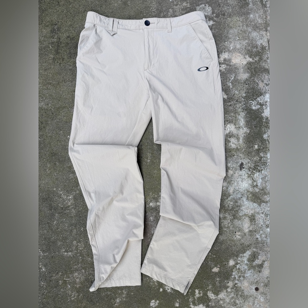 Oakley Men’s Light Beige Performance Chinos